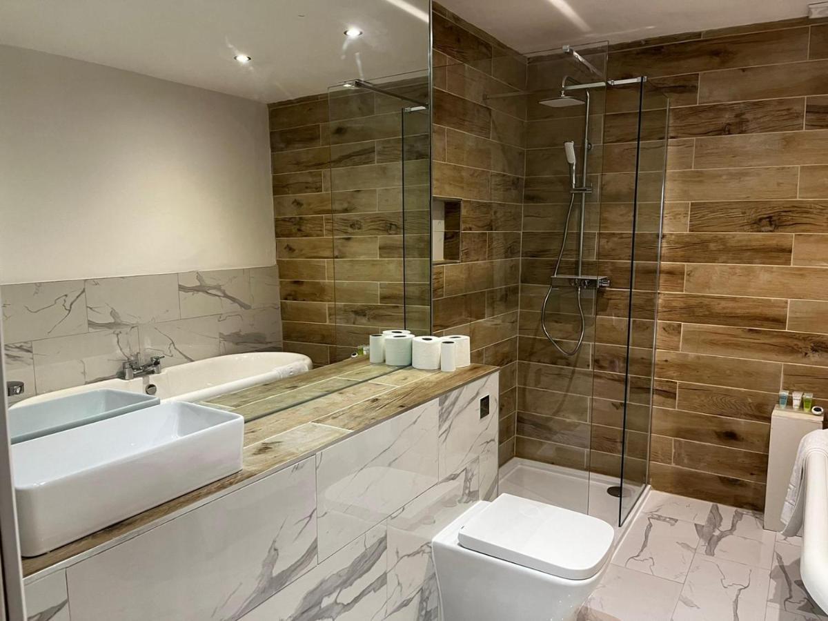 West End -Stunning, 2 Bedroom, Main Door Flat With Private Parking Glasgow Dış mekan fotoğraf