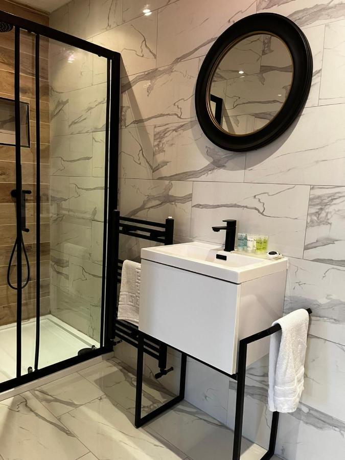 West End -Stunning, 2 Bedroom, Main Door Flat With Private Parking Glasgow Dış mekan fotoğraf
