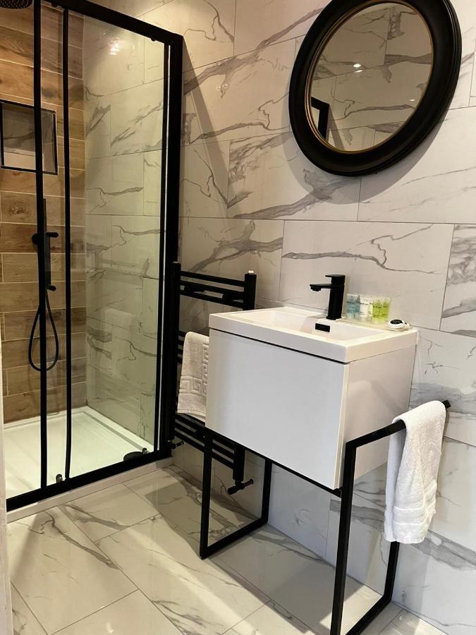 West End -Stunning, 2 Bedroom, Main Door Flat With Private Parking Glasgow Dış mekan fotoğraf