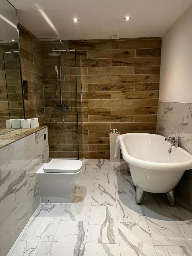 West End -Stunning, 2 Bedroom, Main Door Flat With Private Parking Glasgow Dış mekan fotoğraf