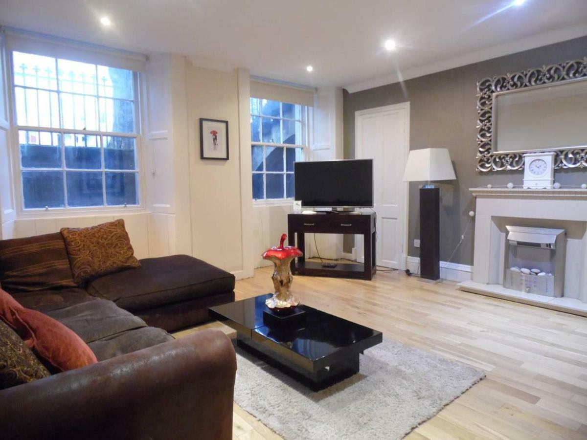 West End -Stunning, 2 Bedroom, Main Door Flat With Private Parking Glasgow Dış mekan fotoğraf